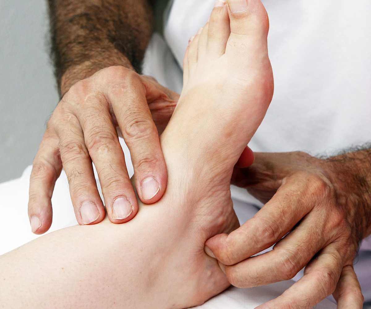 רפלקסולוגיה תאילנדית משולבת מערבית במודיעין